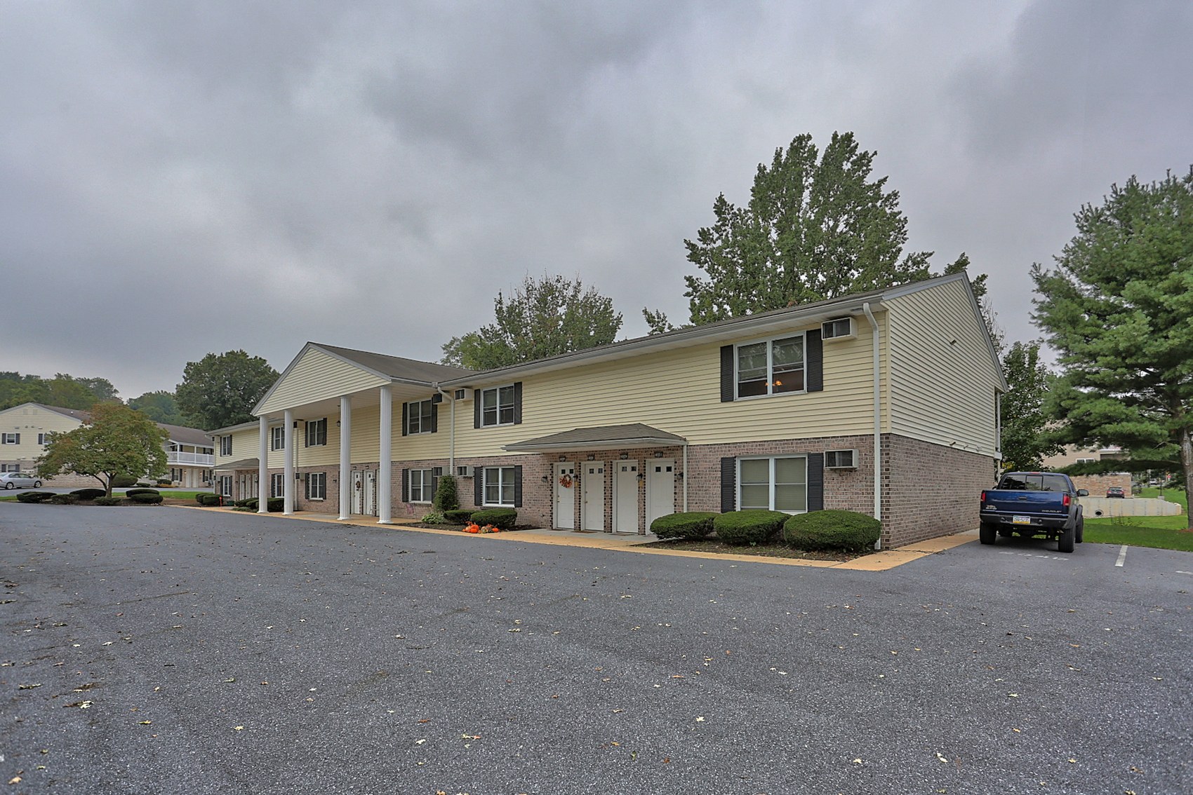 Find an Apartment Rental | Colonial Apartments
